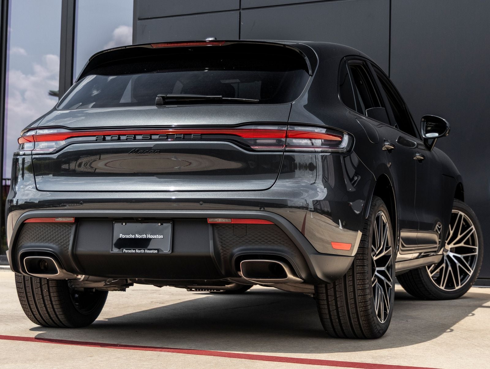 2026 Porsche Macan AWD