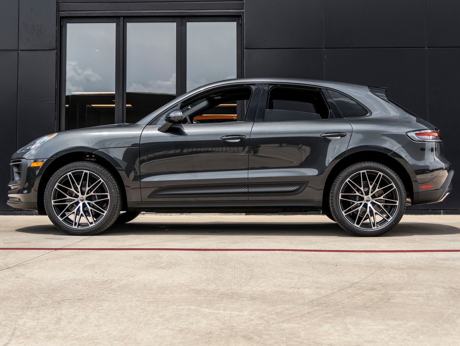2026 Porsche Macan AWD
