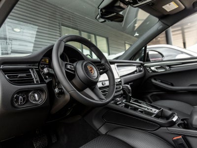 2026 Porsche Macan AWD