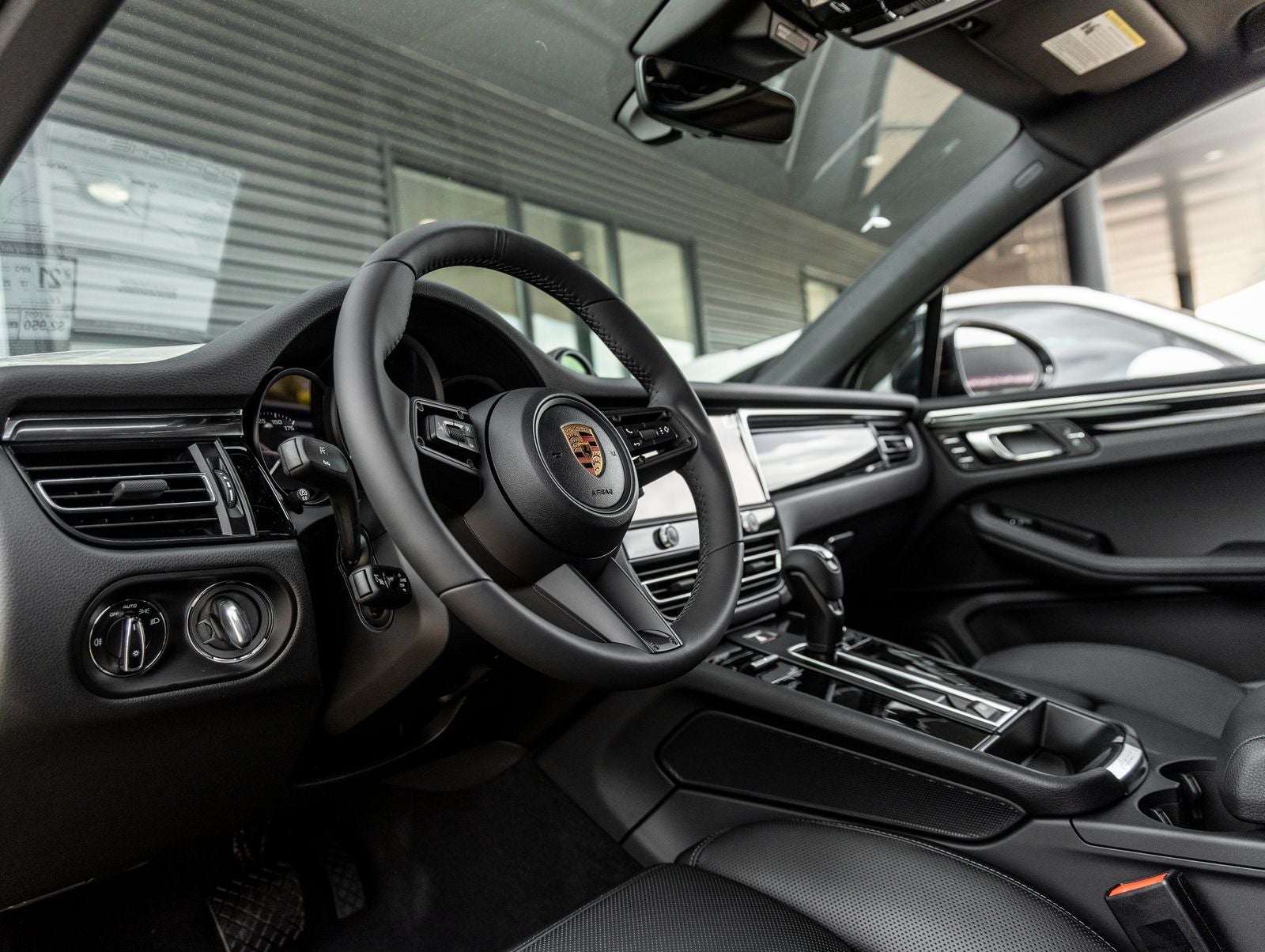 2026 Porsche Macan AWD