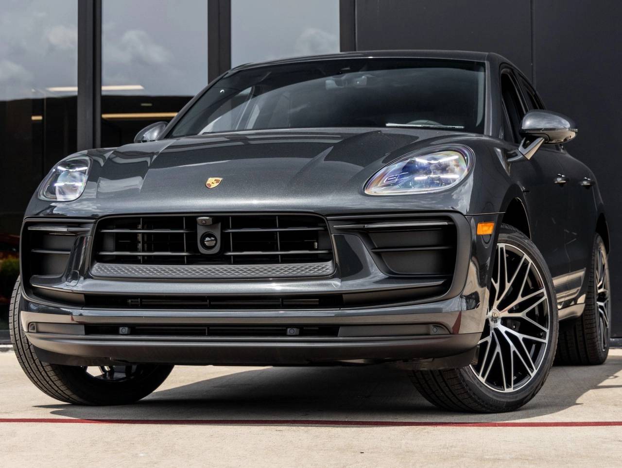 2026 Porsche Macan AWD