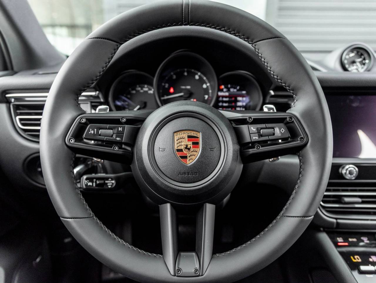 2026 Porsche Macan AWD