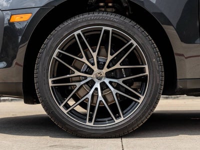 2026 Porsche Macan AWD