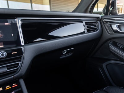 2026 Porsche Macan Macan T