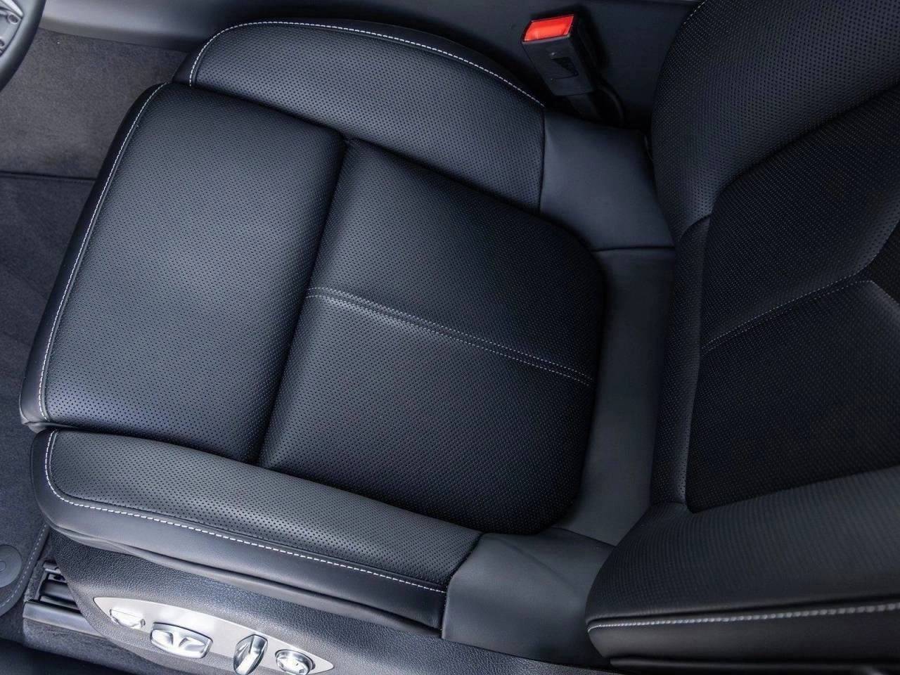 2026 Porsche Macan Macan T