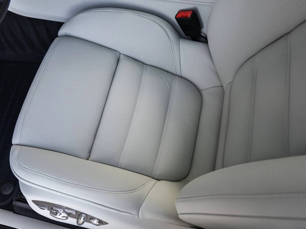 2026 Porsche Macan Macan T