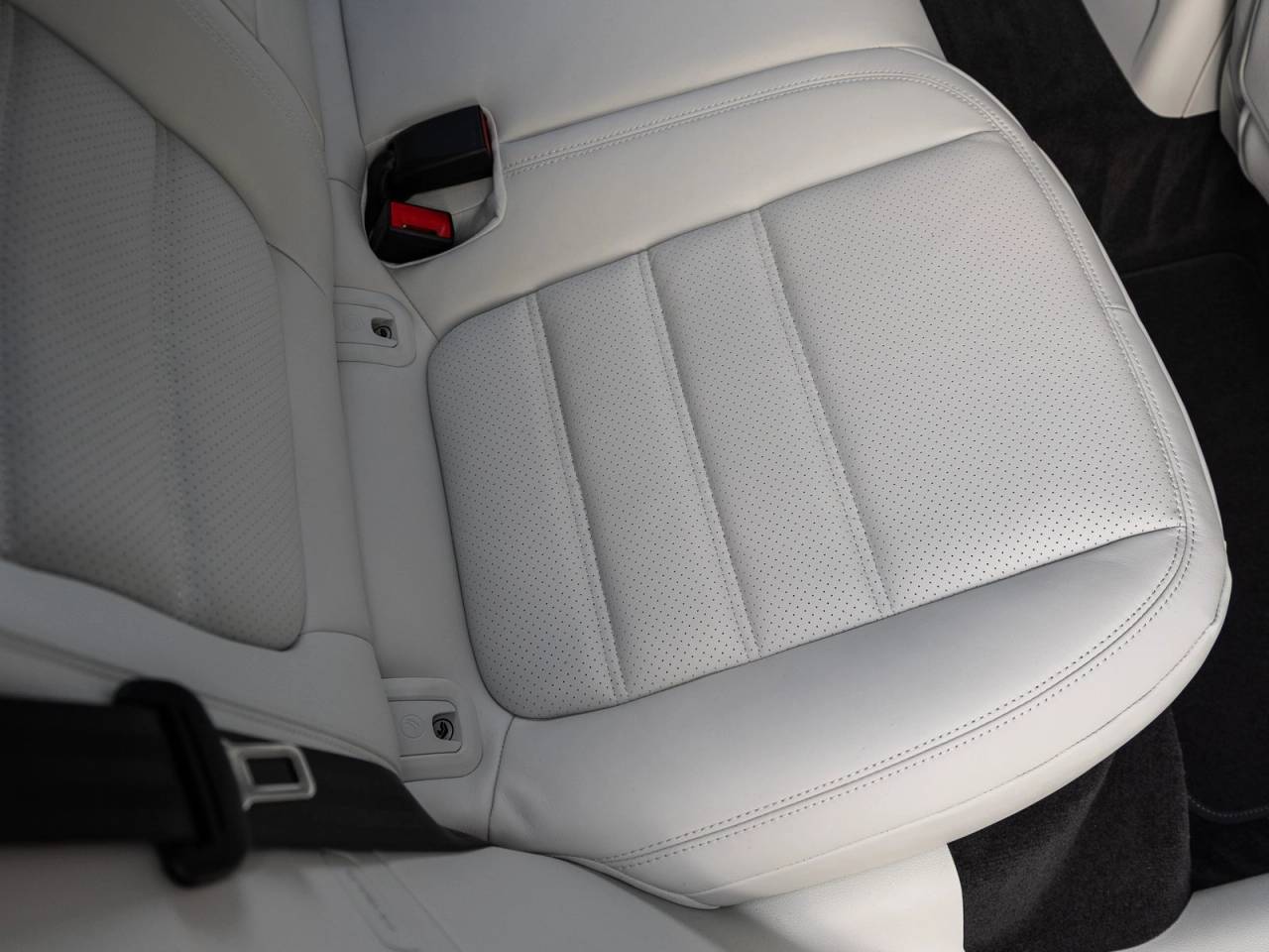 2026 Porsche Macan Macan T