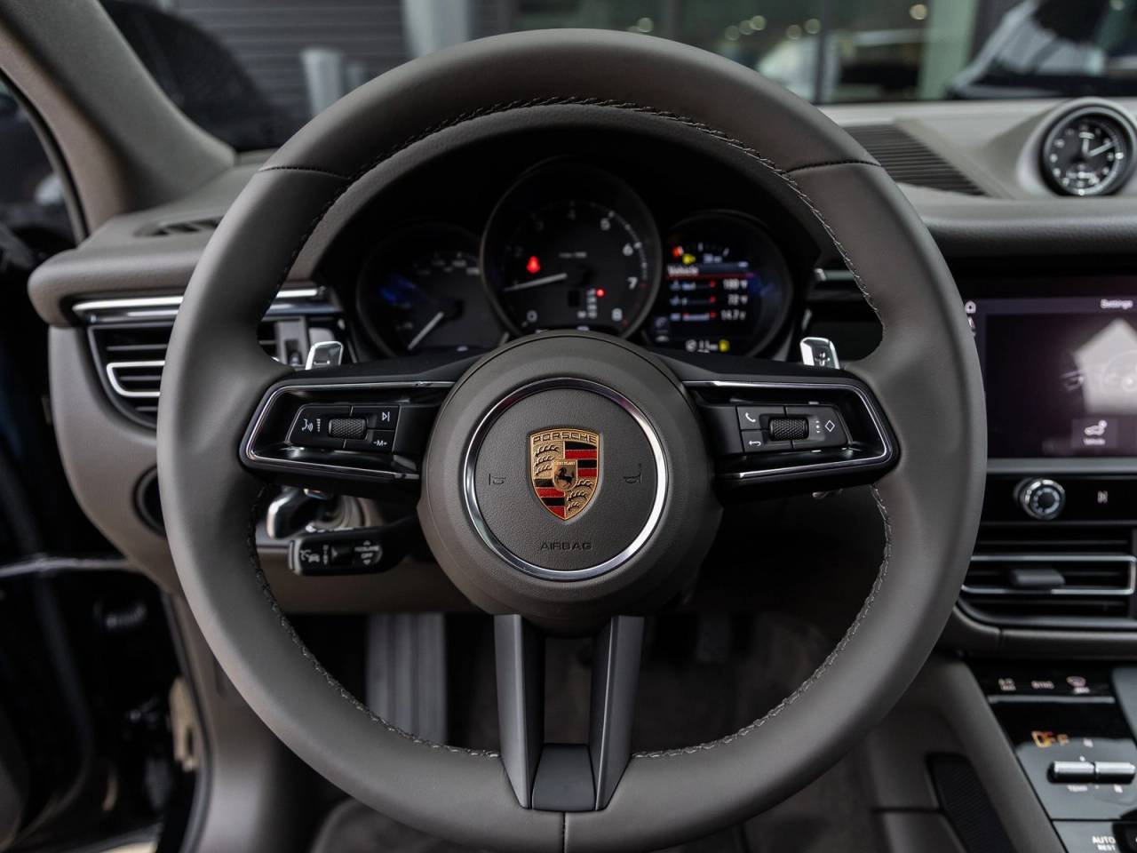 2026 Porsche Macan Macan