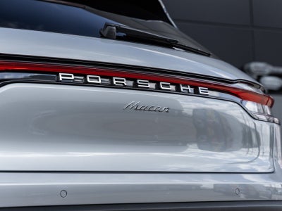 2026 Porsche Macan Macan