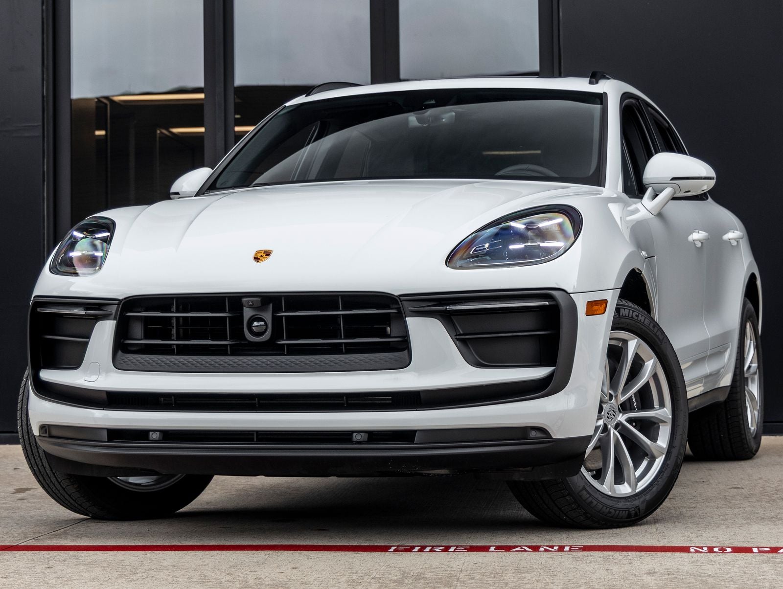 2026 Porsche Macan AWD