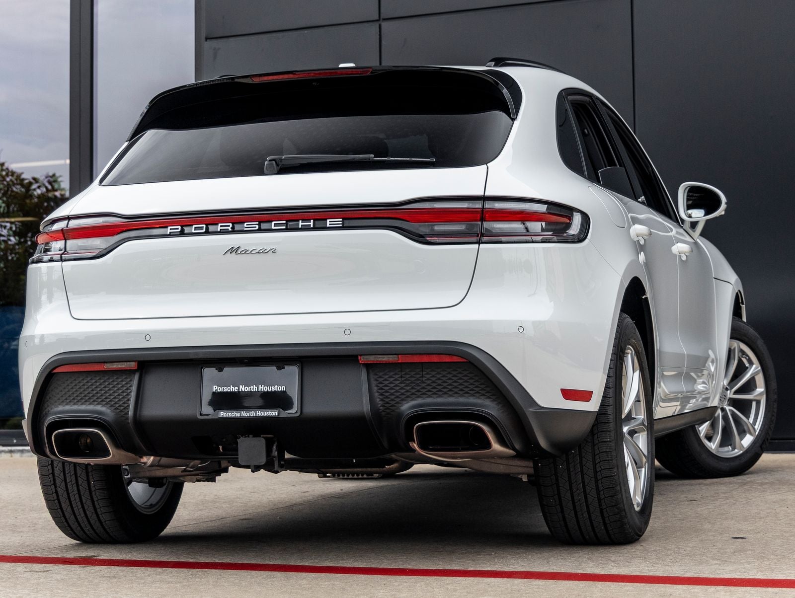 2026 Porsche Macan AWD