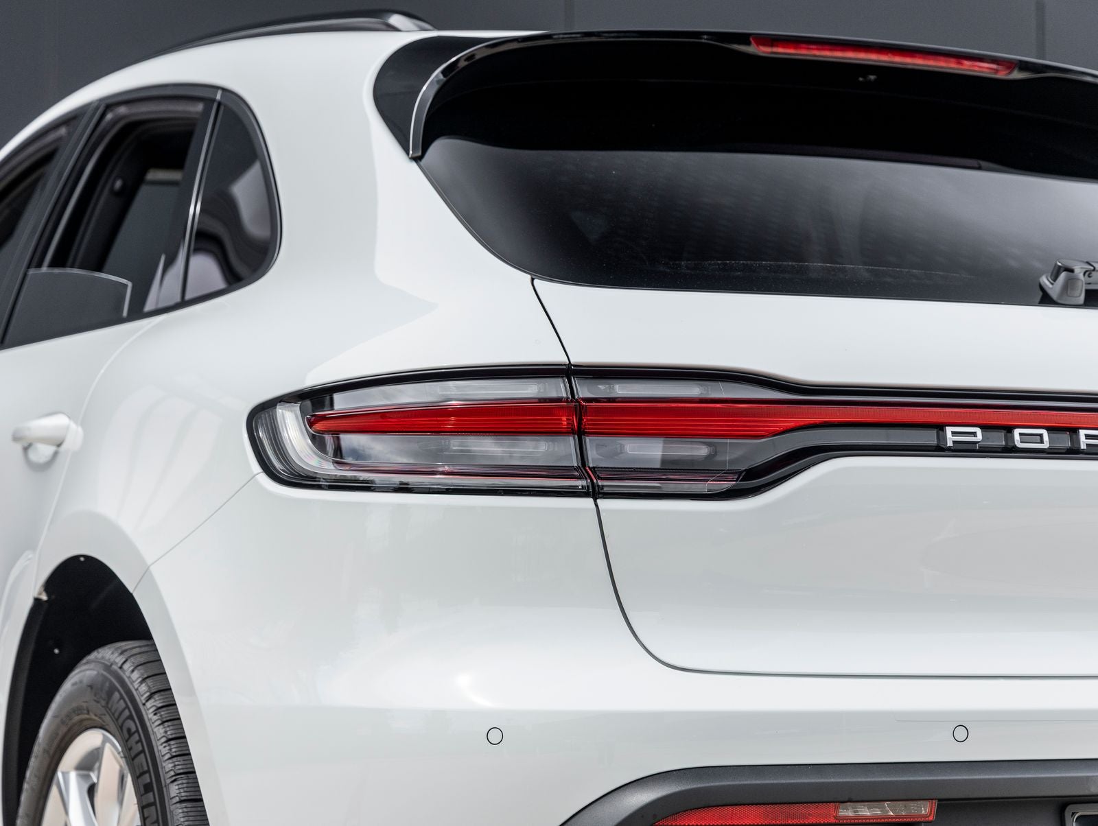 2026 Porsche Macan AWD