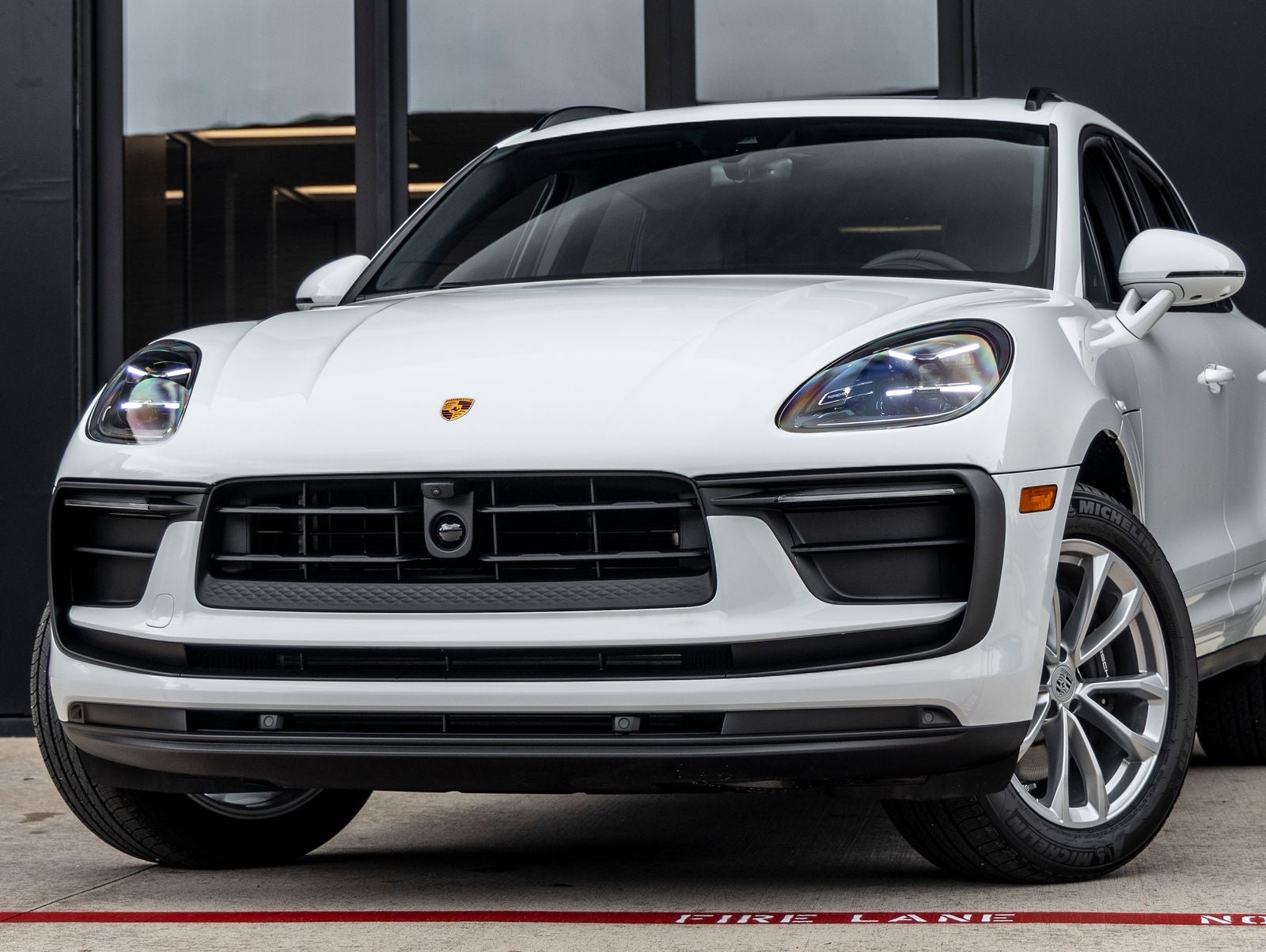 2026 Porsche Macan AWD