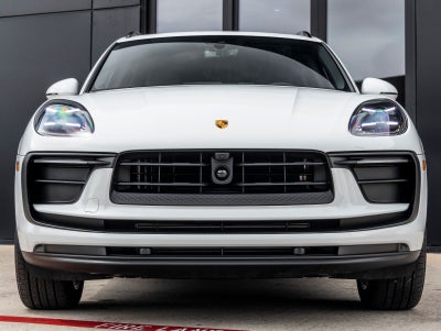 2026 Porsche Macan AWD