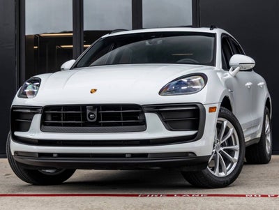 2026 Porsche Macan AWD