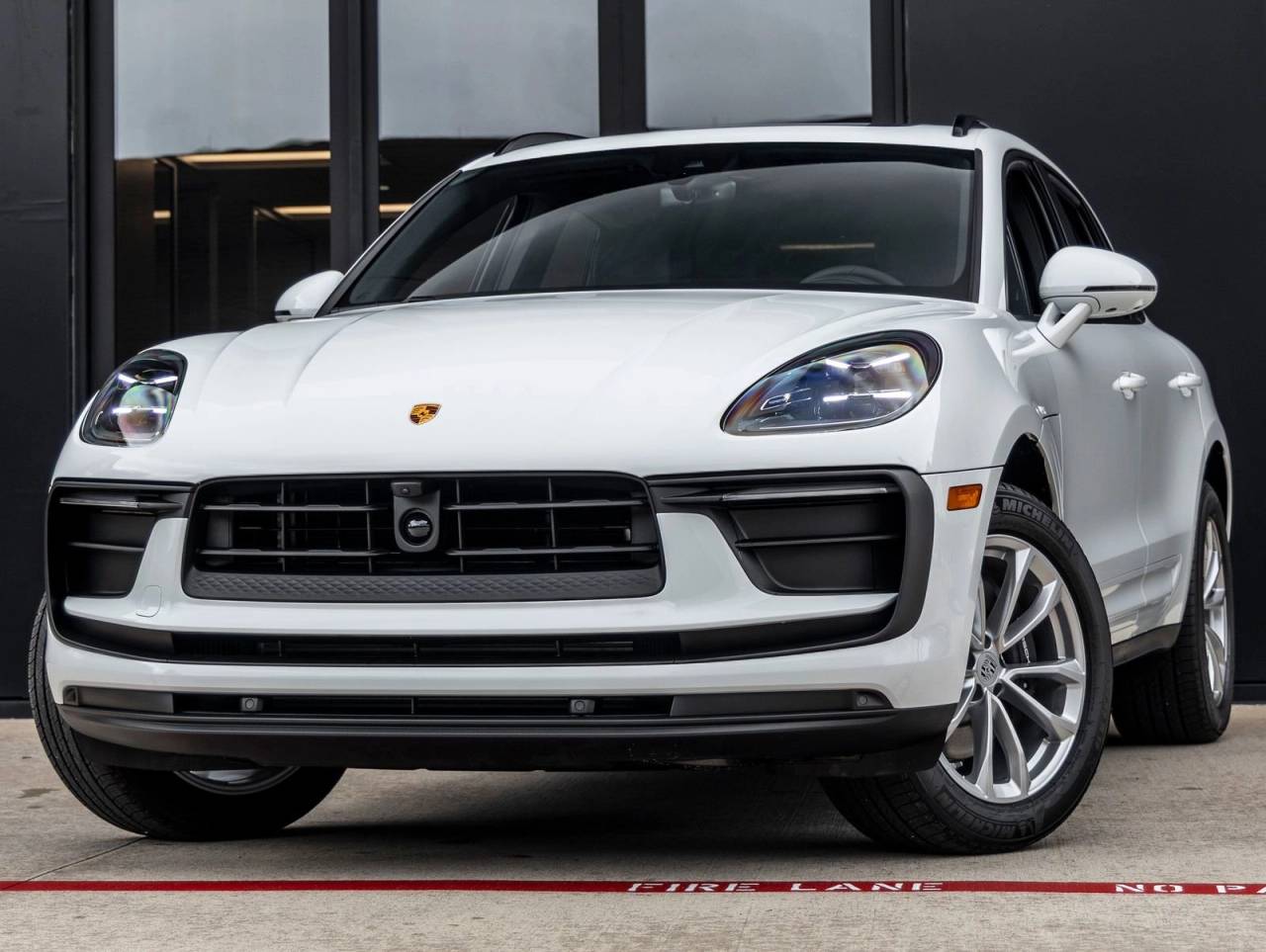 2026 Porsche Macan AWD