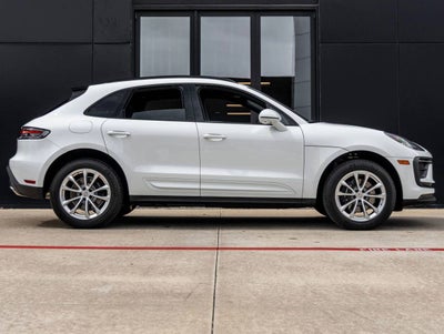 2026 Porsche Macan AWD