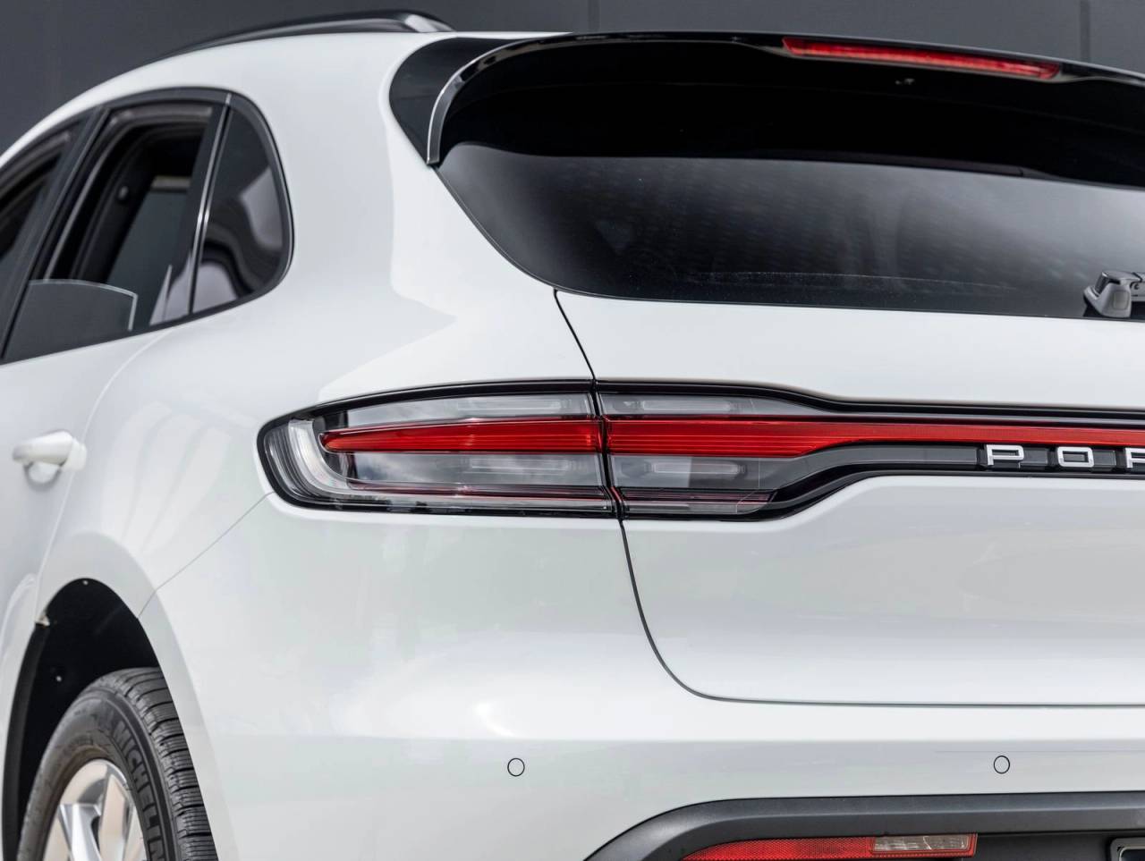 2026 Porsche Macan AWD
