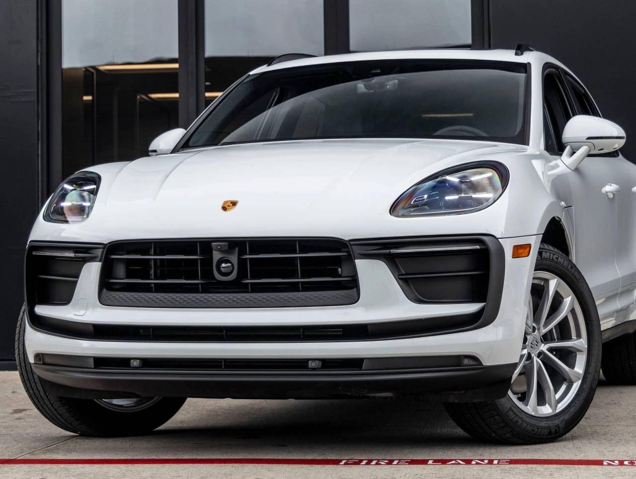 2026 Porsche Macan AWD