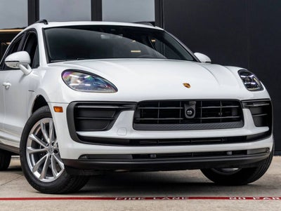 2026 Porsche Macan AWD
