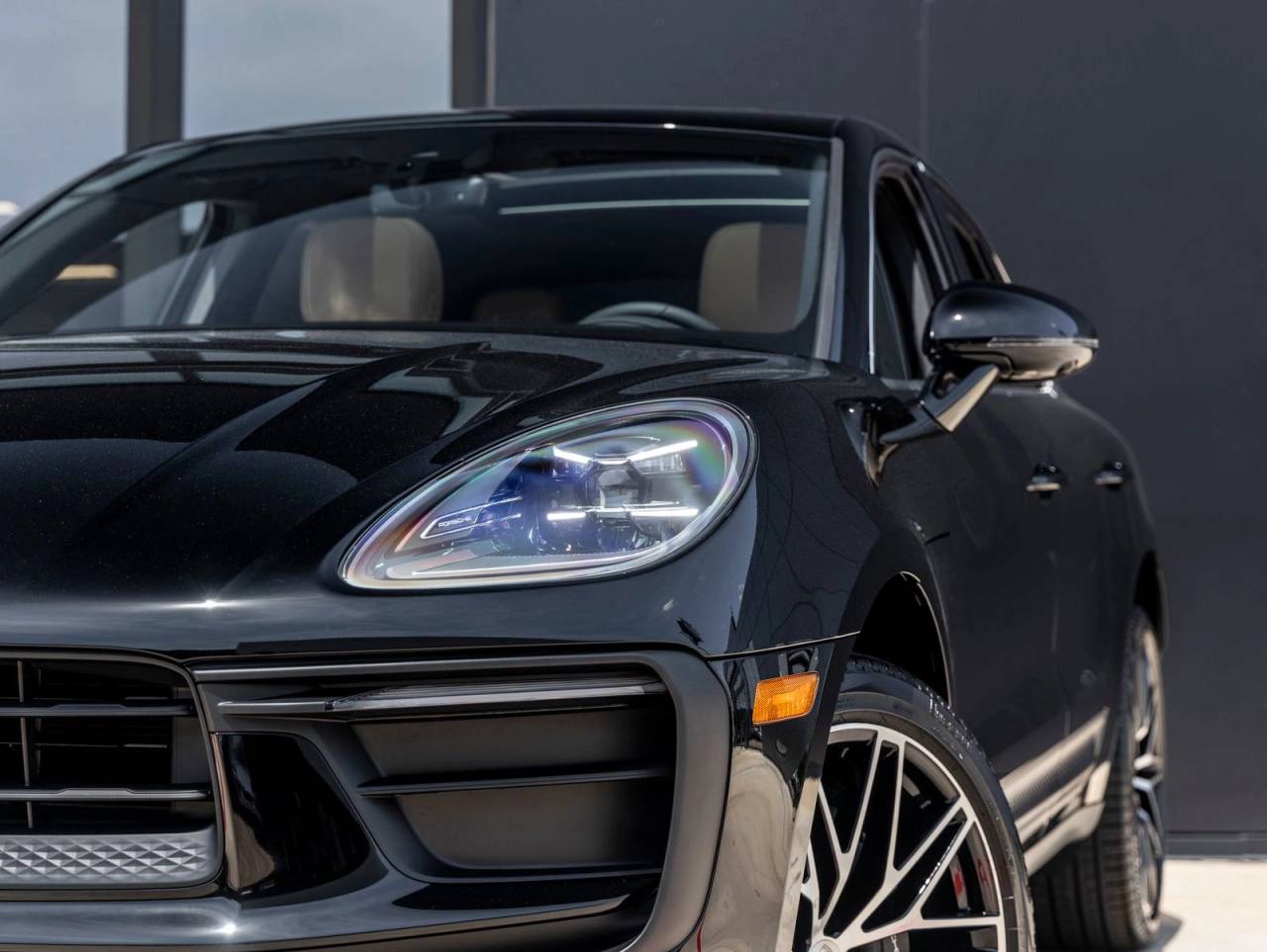 2026 Porsche Macan AWD