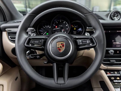 2026 Porsche Macan AWD