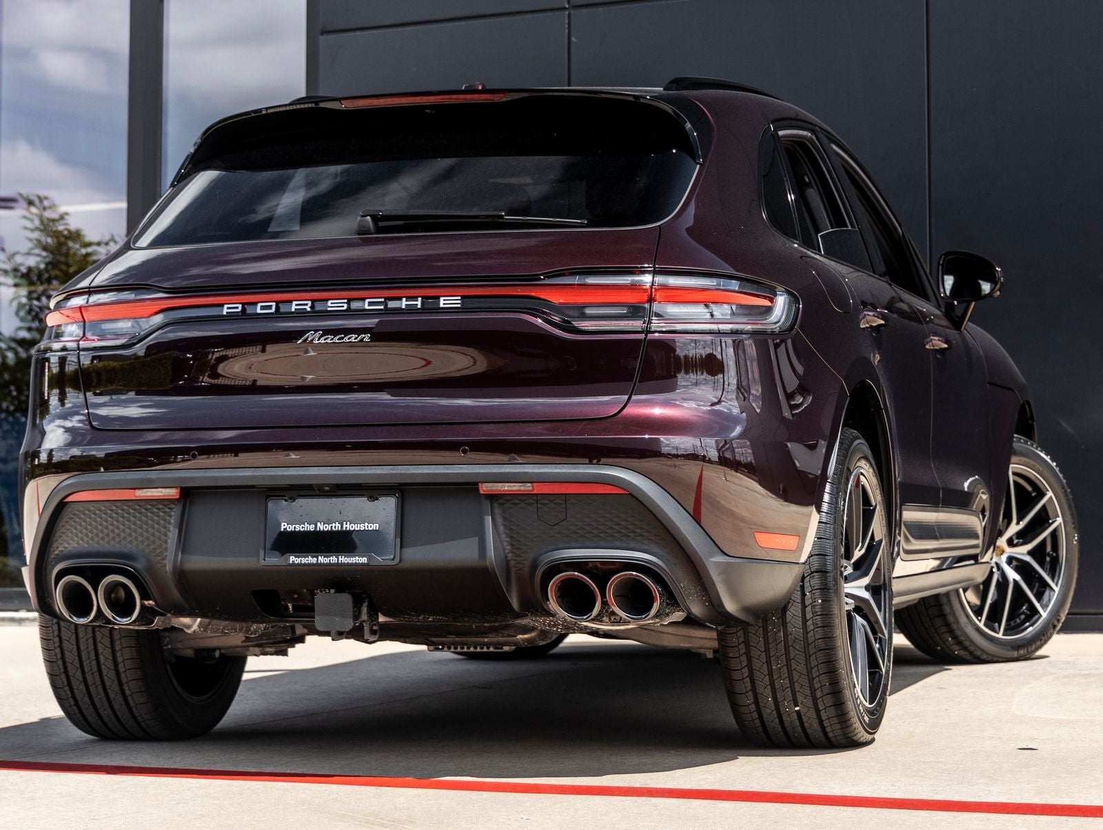 2026 Porsche Macan AWD