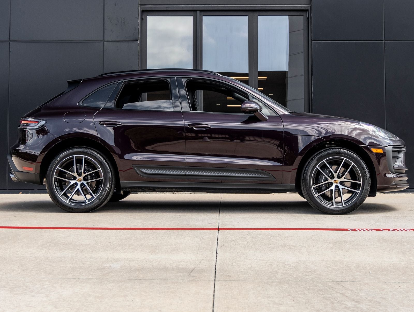 2026 Porsche Macan AWD