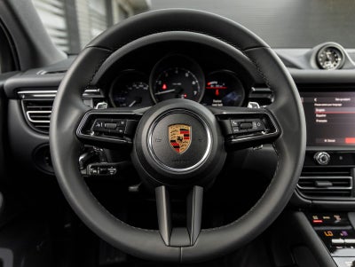 2026 Porsche Macan AWD