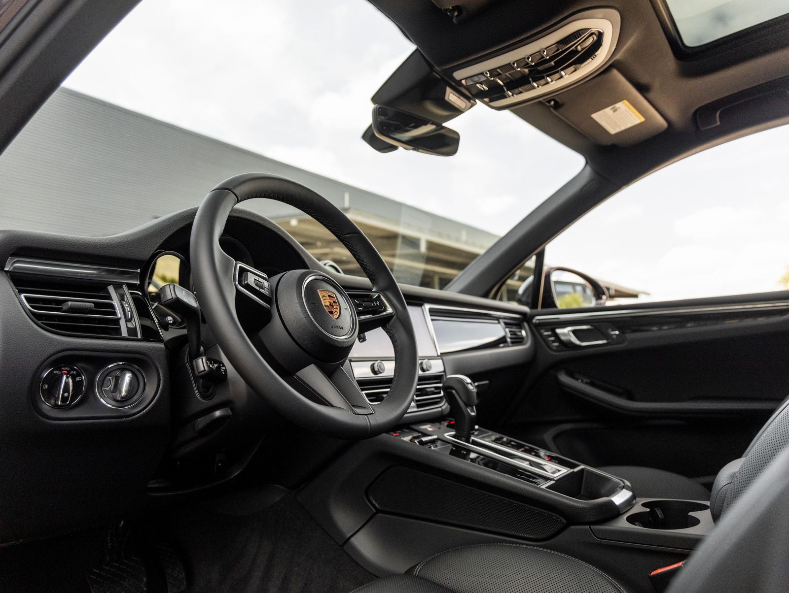 2026 Porsche Macan AWD