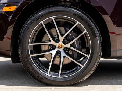2026 Porsche Macan AWD