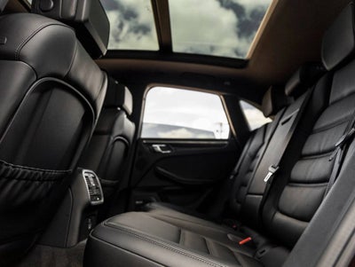 2026 Porsche Macan AWD