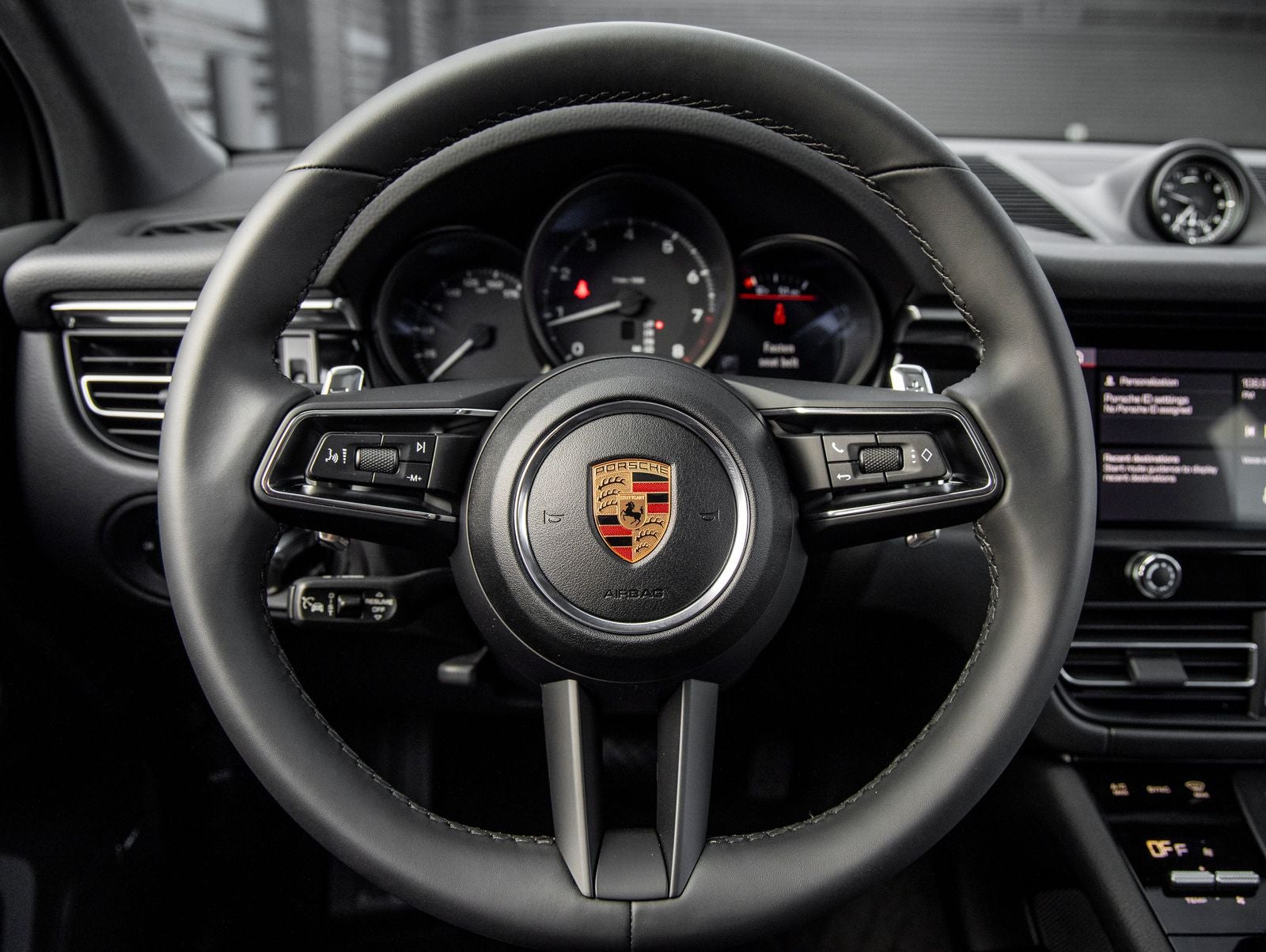 2026 Porsche Macan AWD