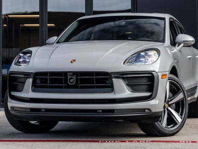 2026 Porsche Macan AWD