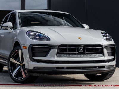 2026 Porsche Macan AWD