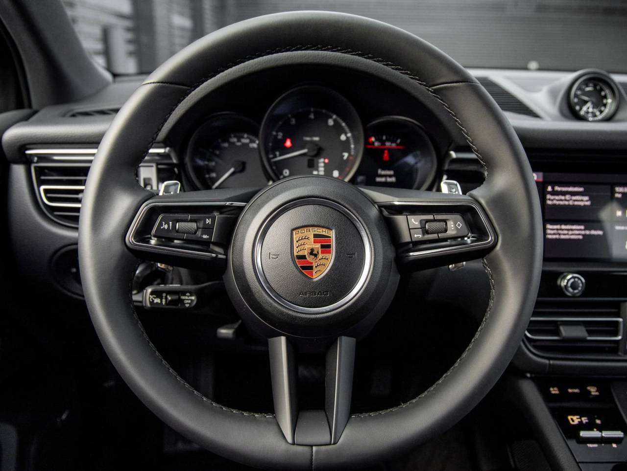 2026 Porsche Macan AWD