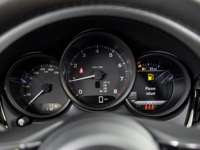2026 Porsche Macan AWD