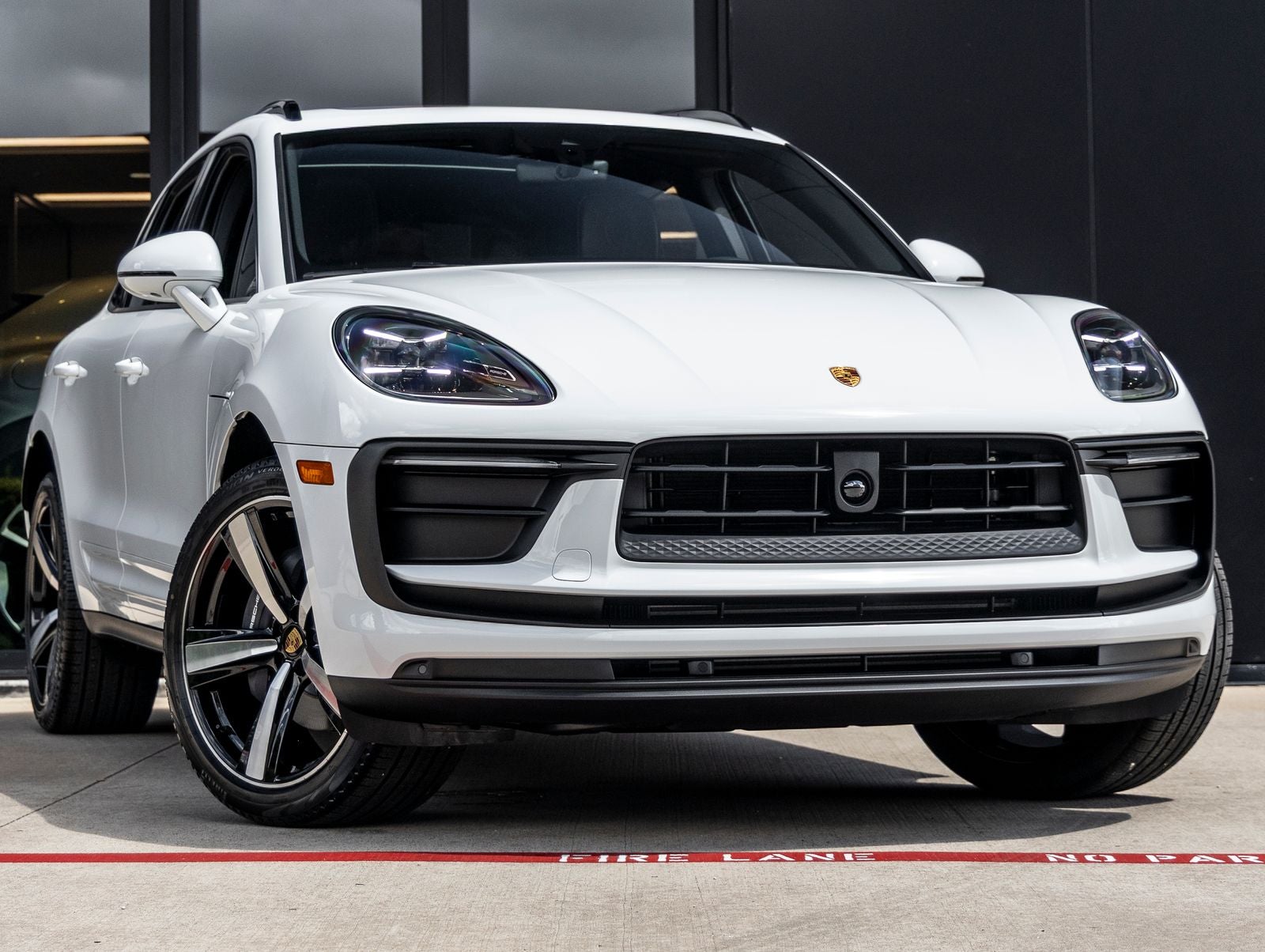 2026 Porsche Macan AWD