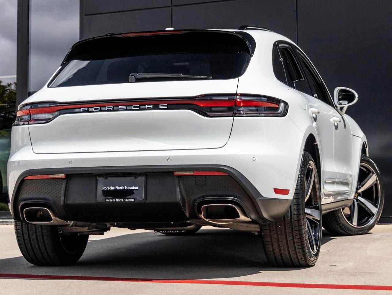 2026 Porsche Macan AWD