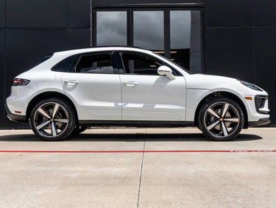 2026 Porsche Macan AWD