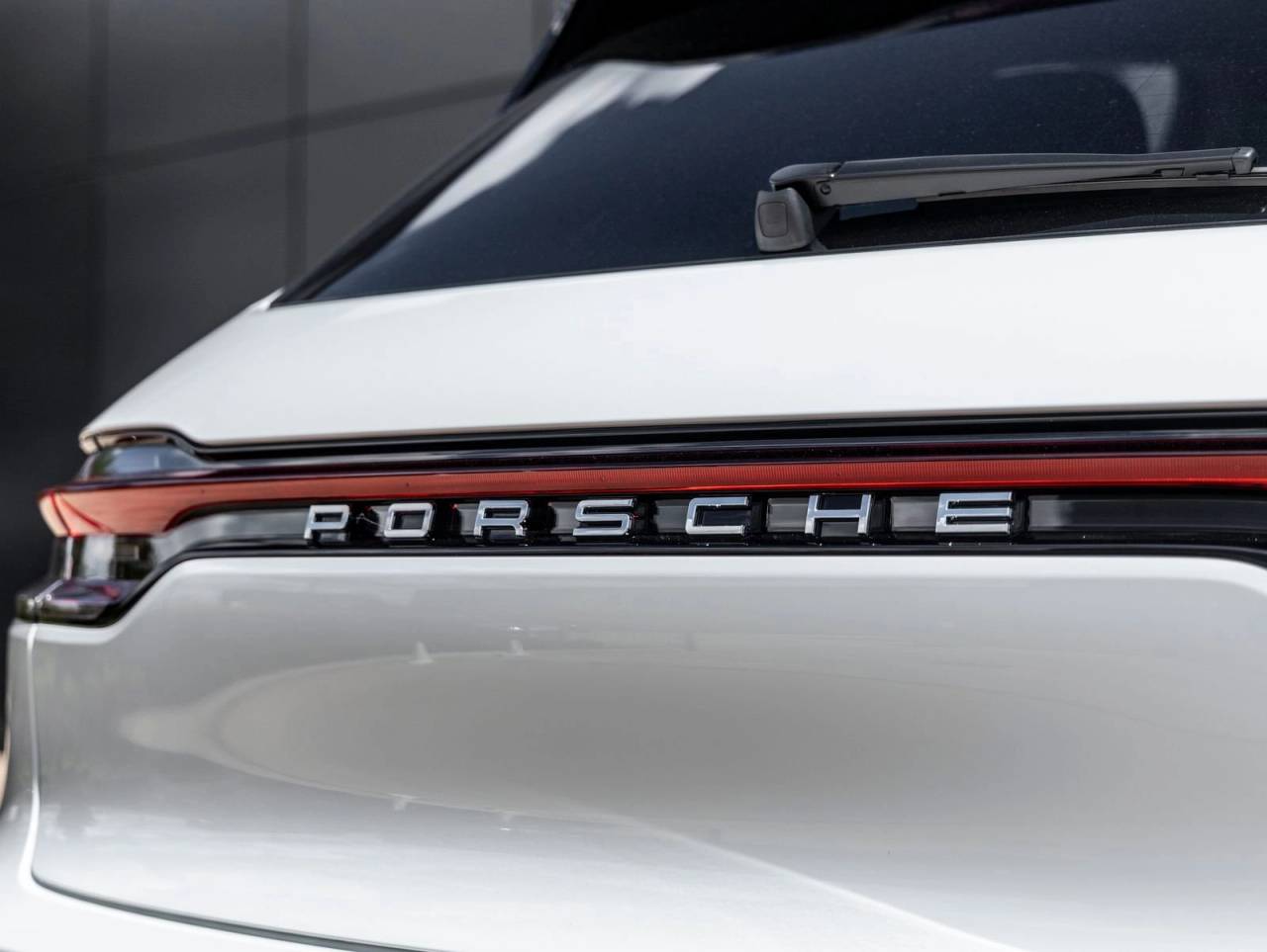 2026 Porsche Macan AWD