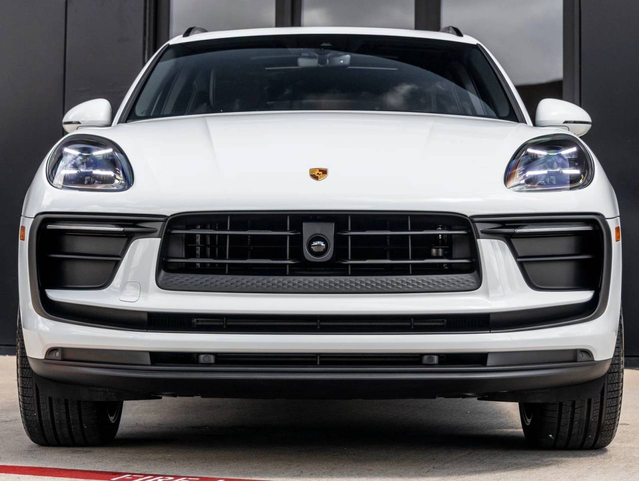 2026 Porsche Macan AWD