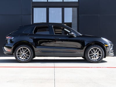 2026 Porsche Macan Macan