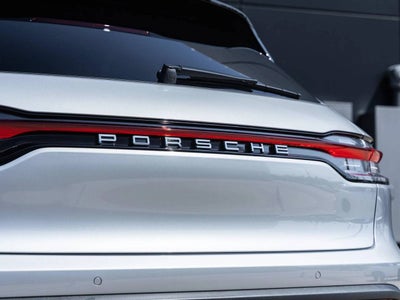 2026 Porsche Macan Macan