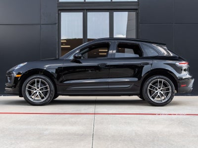 2026 Porsche Macan Macan