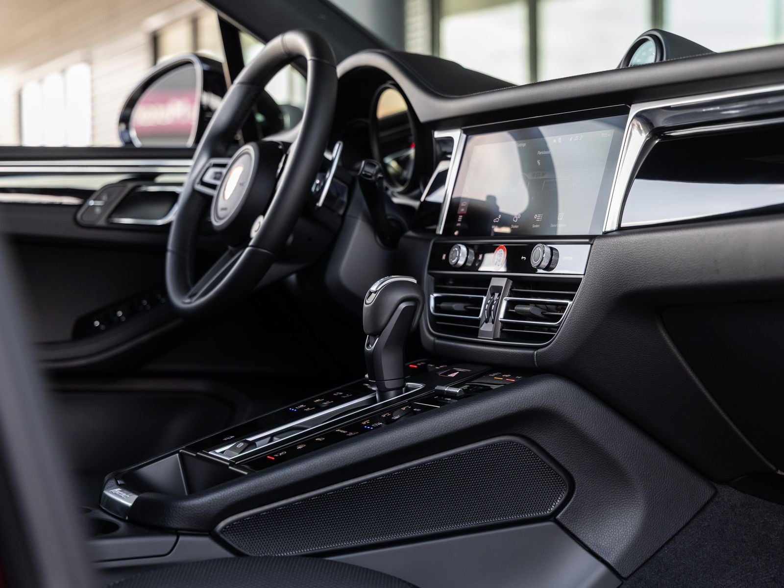 2026 Porsche Macan Macan