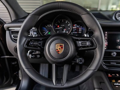 2026 Porsche Macan Macan