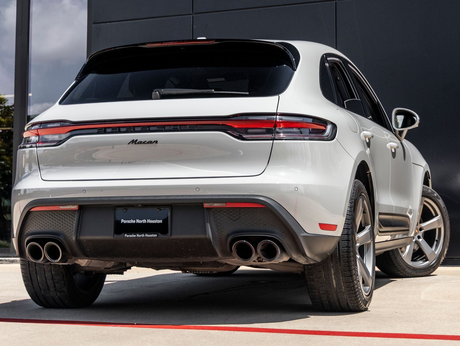 2024 Porsche Macan Macan (MY24)