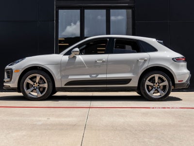 2024 Porsche Macan Macan (MY24)