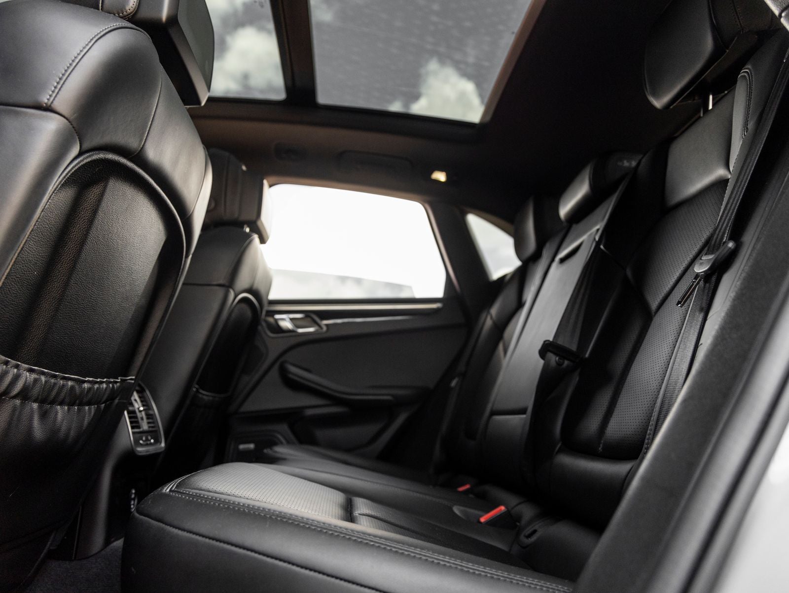 2024 Porsche Macan Macan (MY24)